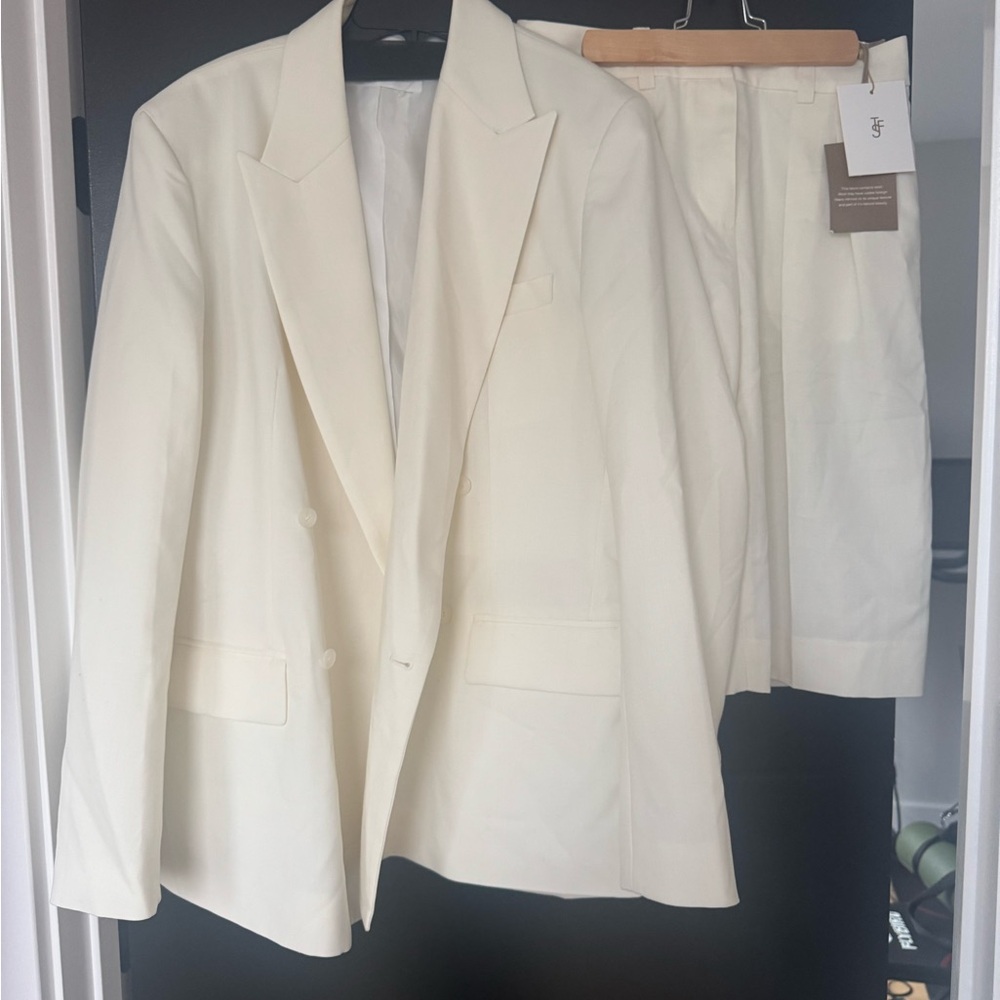 The Frankie Shop Newark Double-Breasted Blazer and Bilbao Pleated Bermuda Shorts